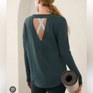 Athleta Presence Sweatshirt in Cyprus Heather size XL EUC